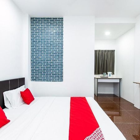 Oyo 44011 Weng Bee Guest House Kota Kinabalu Kültér fotó