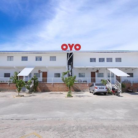 Oyo 44011 Weng Bee Guest House Kota Kinabalu Kültér fotó