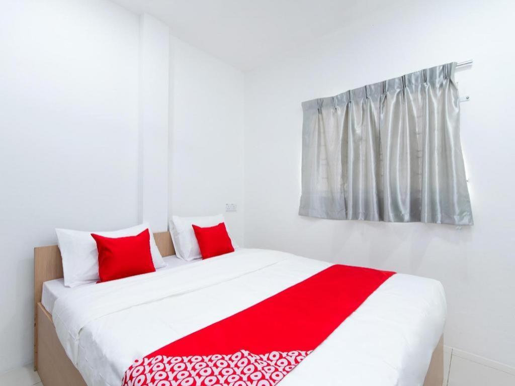 Oyo 44011 Weng Bee Guest House Kota Kinabalu Kültér fotó