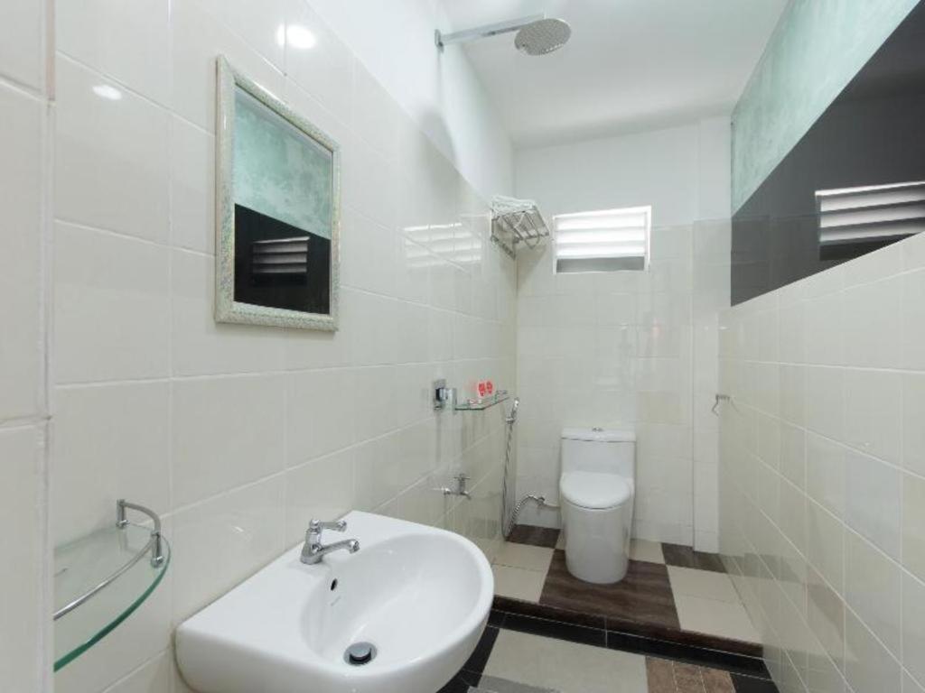Oyo 44011 Weng Bee Guest House Kota Kinabalu Kültér fotó