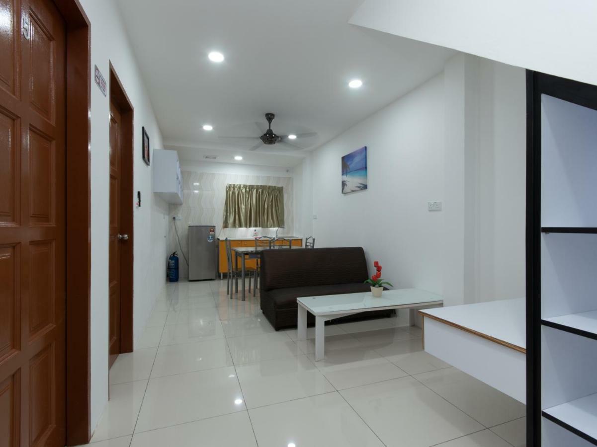 Oyo 44011 Weng Bee Guest House Kota Kinabalu Kültér fotó