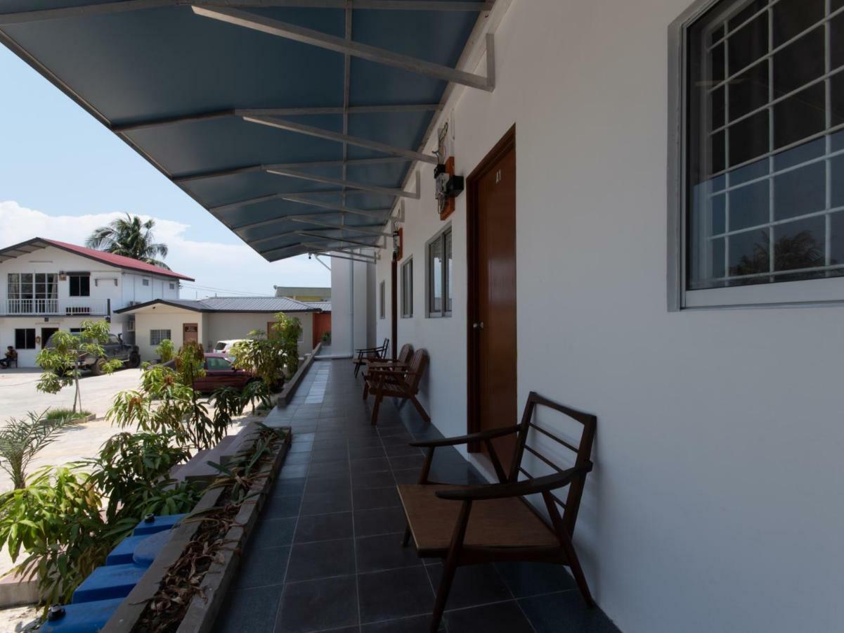 Oyo 44011 Weng Bee Guest House Kota Kinabalu Kültér fotó