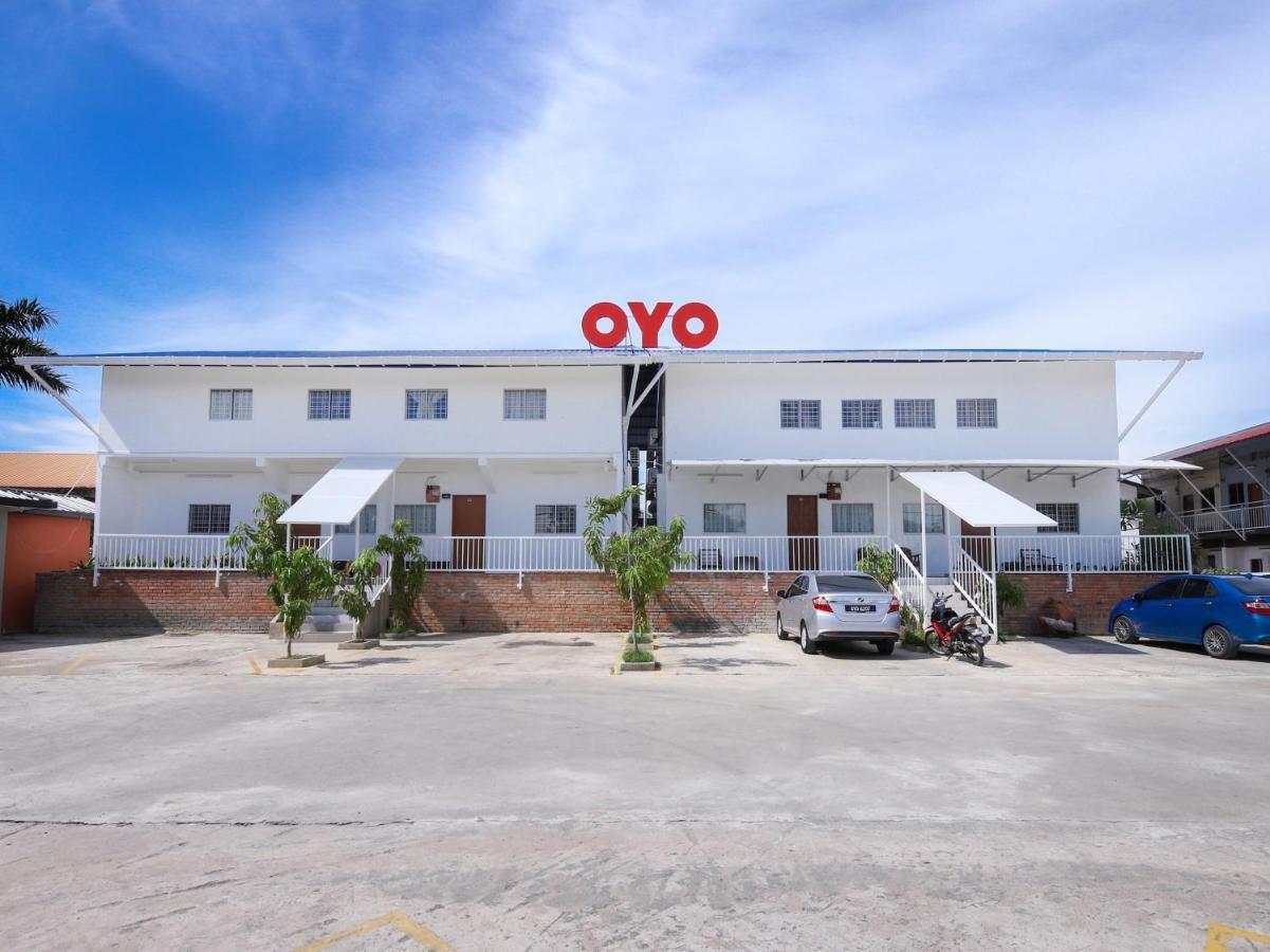 Oyo 44011 Weng Bee Guest House Kota Kinabalu Kültér fotó
