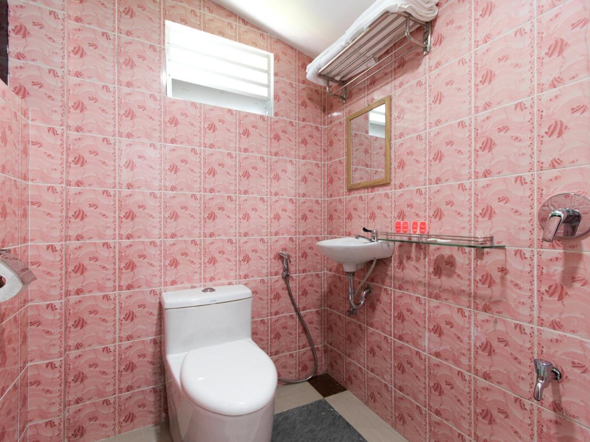 Oyo 44011 Weng Bee Guest House Kota Kinabalu Kültér fotó