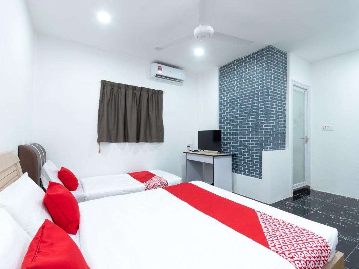 Oyo 44011 Weng Bee Guest House Kota Kinabalu Kültér fotó