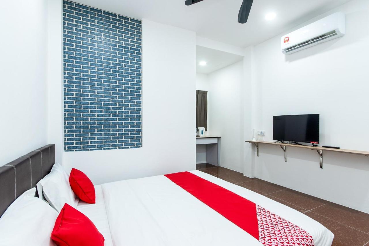 Oyo 44011 Weng Bee Guest House Kota Kinabalu Kültér fotó