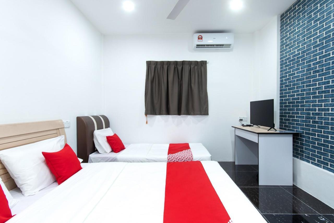 Oyo 44011 Weng Bee Guest House Kota Kinabalu Kültér fotó