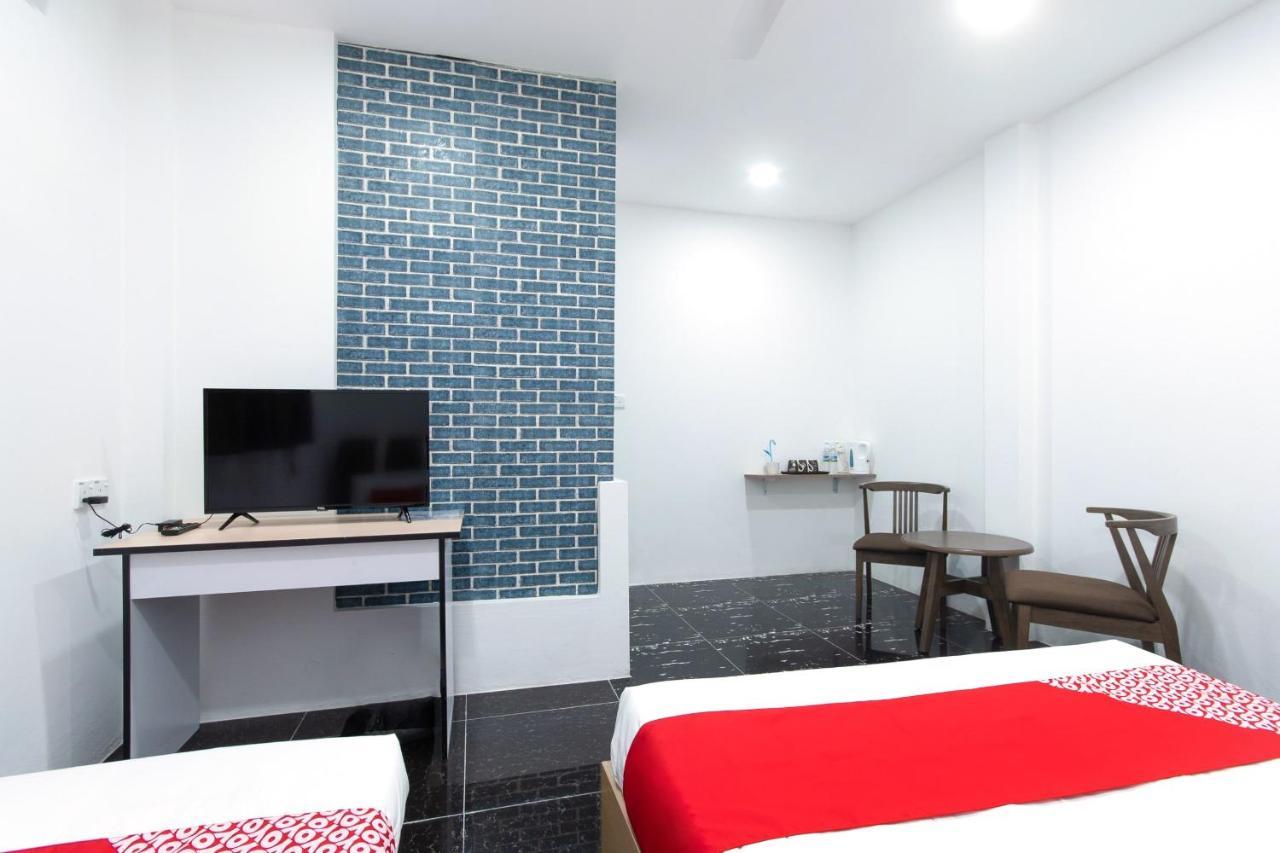 Oyo 44011 Weng Bee Guest House Kota Kinabalu Kültér fotó