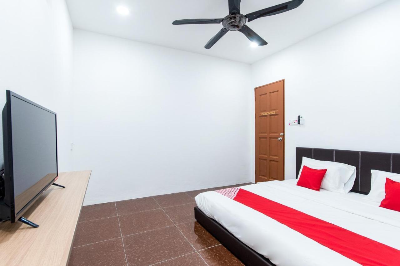 Oyo 44011 Weng Bee Guest House Kota Kinabalu Kültér fotó