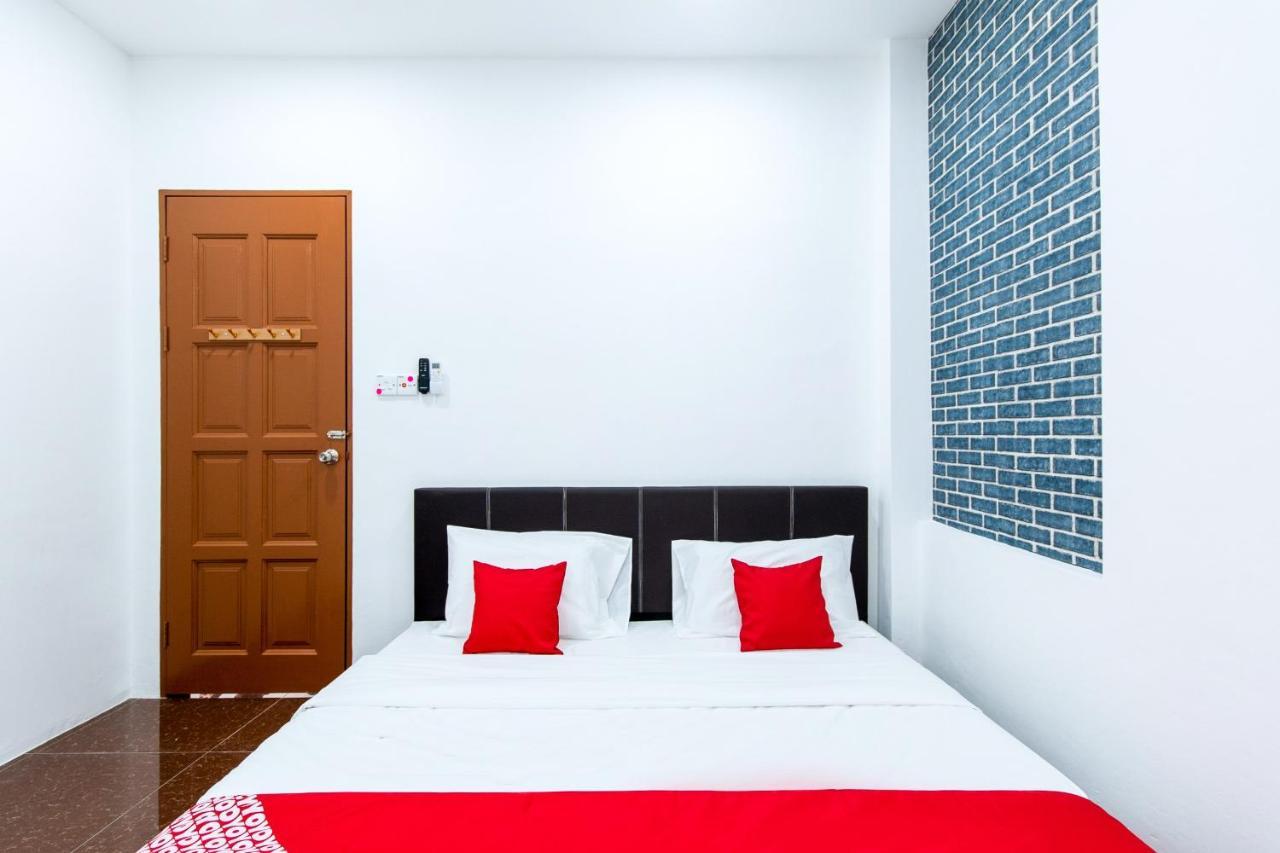 Oyo 44011 Weng Bee Guest House Kota Kinabalu Kültér fotó